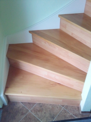 Treppen und Hadläufe
